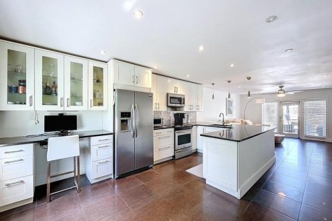 Touwnhouse à vendre à Saint Petersburg, Floride: 2 chambres, 94.95 m2 № 1642972 - photo 5