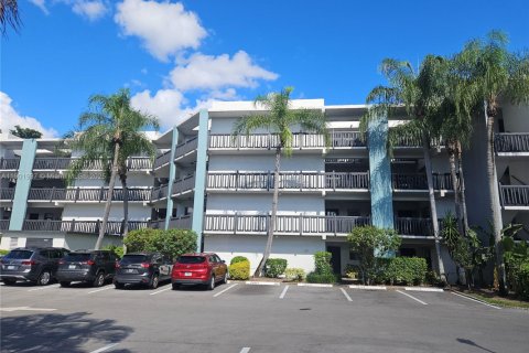 Condo in Plantation, Florida, 2 bedrooms  № 1953648 - photo 1