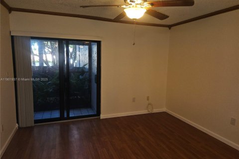 Condo in Plantation, Florida, 2 bedrooms  № 1953648 - photo 19