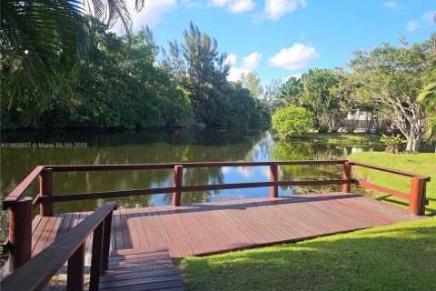 Condo in Plantation, Florida, 2 bedrooms  № 1953648 - photo 30