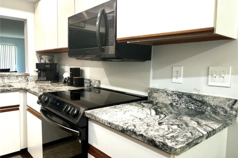 Condominio en alquiler en Lake Worth, Florida, 2 dormitorios, 126.35 m2 № 1993065 - foto 7