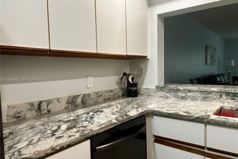 Condominio en alquiler en Lake Worth, Florida, 2 dormitorios, 126.35 m2 № 1993065 - foto 5