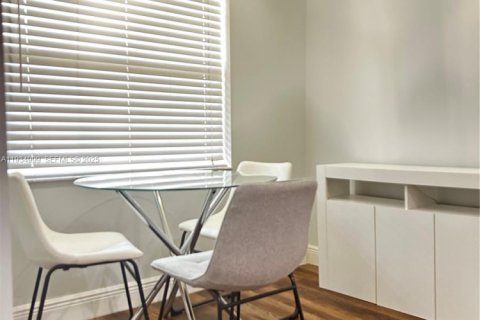 Condominio en alquiler en Lake Worth, Florida, 2 dormitorios, 126.35 m2 № 1993065 - foto 8