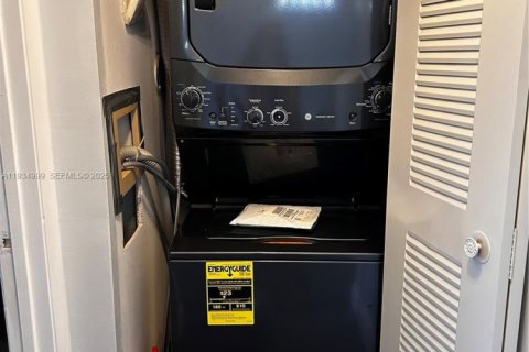 Condominio en alquiler en Lake Worth, Florida, 2 dormitorios, 126.35 m2 № 1993065 - foto 20