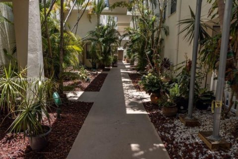 Condominio en alquiler en Aventura, Florida, 2 dormitorios, 108.7 m2 № 1928677 - foto 4