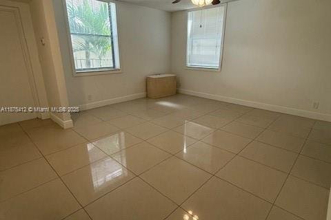 Condominio en alquiler en Aventura, Florida, 2 dormitorios, 108.7 m2 № 1928677 - foto 9