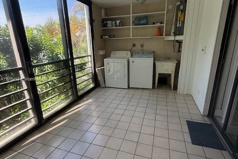 Condominio en alquiler en Aventura, Florida, 2 dormitorios, 108.7 m2 № 1928677 - foto 29