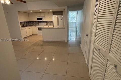 Condominio en alquiler en Aventura, Florida, 2 dormitorios, 108.7 m2 № 1928677 - foto 8