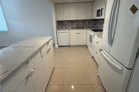 Condominio en alquiler en Aventura, Florida, 2 dormitorios, 108.7 m2 № 1928677 - foto 11