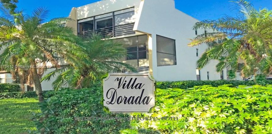 Condominio en Aventura, Florida, 2 dormitorios № 1928677