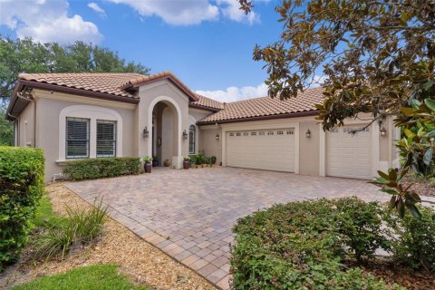 House in Howey-in-the-Hills, Florida 4 bedrooms, 179.49 sq.m. № 2198567 - photo 3