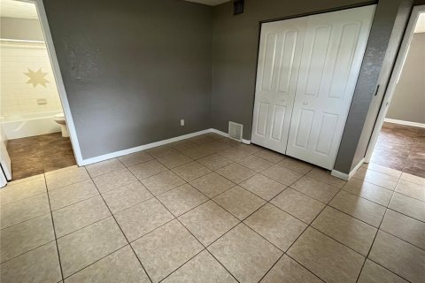 Apartment in Winter Haven, Florida 2 bedrooms, 59.83 sq.m. № 2391495 - photo 5