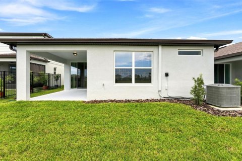 House in Wildwood, Florida 4 bedrooms, 146.79 sq.m. № 2234367 - photo 17