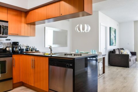 Снять в аренду кондоминиум в Майами, Флорида 2 спальни, 97.36м2, № 2088775 - фото 4