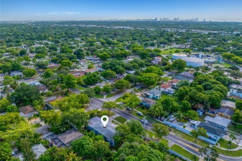 Casa en venta en North Miami, Florida, 4 dormitorios, 221.66 m2 № 1833791 - foto 30