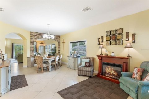 House in Altamonte Springs, Florida 4 bedrooms, 237.18 sq.m. № 1894662 - photo 5
