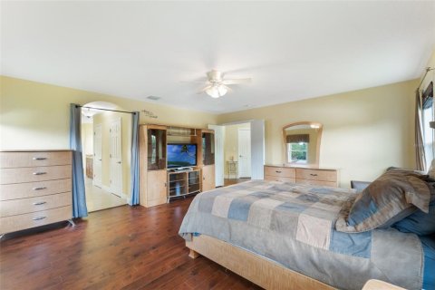 House in Altamonte Springs, Florida 4 bedrooms, 237.18 sq.m. № 1894662 - photo 18
