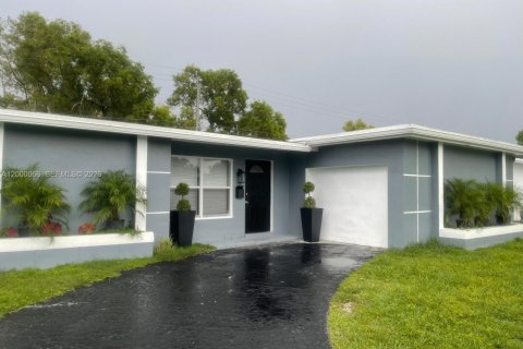 Дом в Санрайз, Флорида 3 спальни, 119.1м2 № 2067205