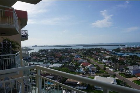 Condo in Saint Petersburg, Florida, 1 bedroom  № 1767181 - photo 26