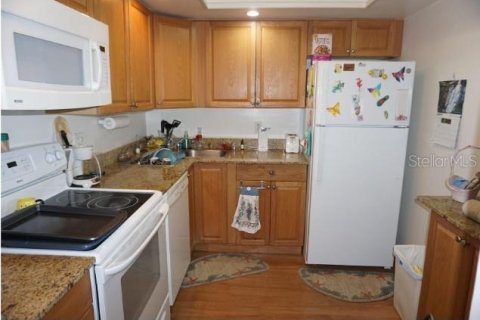 Condo in Saint Petersburg, Florida, 1 bedroom  № 1767181 - photo 3