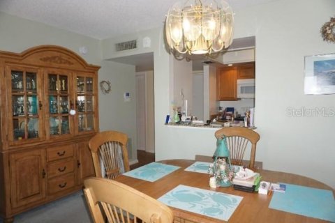 Condo in Saint Petersburg, Florida, 1 bedroom  № 1767181 - photo 10