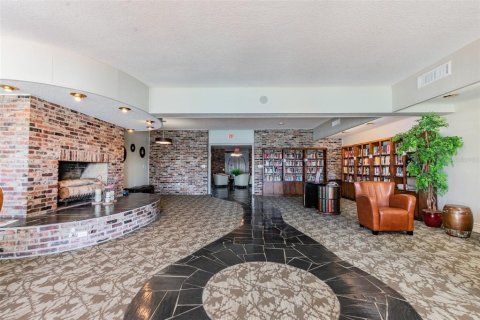 Condo in Saint Petersburg, Florida, 1 bedroom  № 1767181 - photo 11