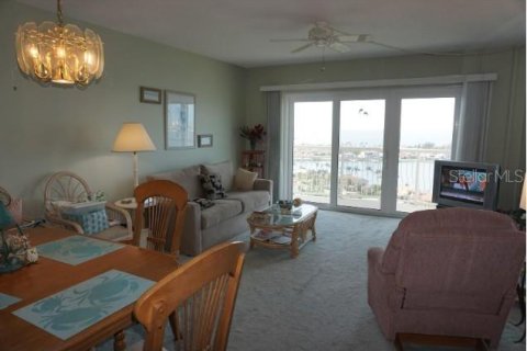 Condo in Saint Petersburg, Florida, 1 bedroom  № 1767181 - photo 6
