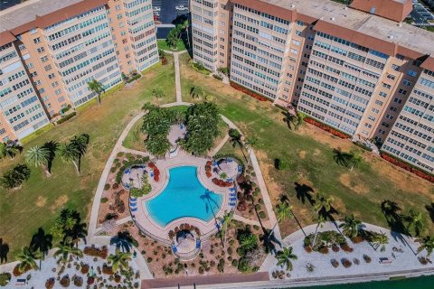 Condo in Saint Petersburg, Florida, 1 bedroom  № 1767181 - photo 12