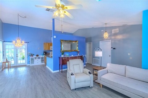 House in Sanford, Florida 3 bedrooms, 117.06 sq.m. № 1821261 - photo 6