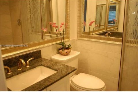 Condo in Davie, Florida, 2 bedrooms  № 1971637 - photo 10
