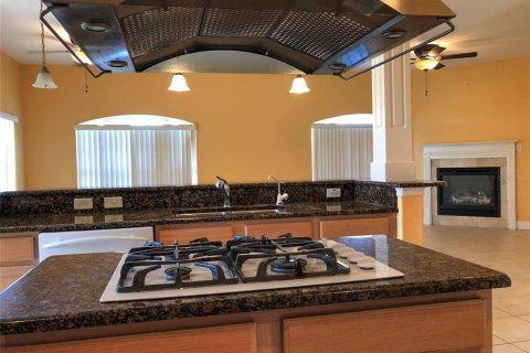 Townhouse in New Port Richey, Florida 3 bedrooms, 233.18 sq.m. № 1823044 - photo 18