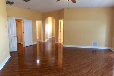Townhouse in New Port Richey, Florida 3 bedrooms, 233.18 sq.m. № 1823044 - photo 16