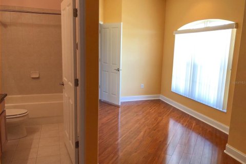 Townhouse in New Port Richey, Florida 3 bedrooms, 233.18 sq.m. № 1823044 - photo 21