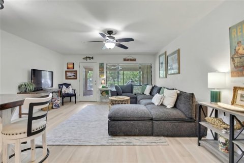 Condo in Crystal River, Florida, 2 bedrooms  № 2379145 - photo 3
