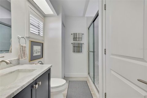 Condo in Crystal River, Florida, 2 bedrooms  № 2379145 - photo 14