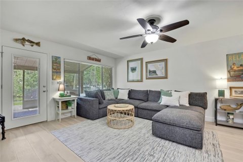 Condo in Crystal River, Florida, 2 bedrooms  № 2379145 - photo 5