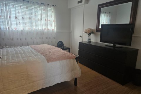 Снять в аренду кондоминиум в Дирфилд-Бич, Флорида 1 спальня, 61.32м2, № 1958716 - фото 14