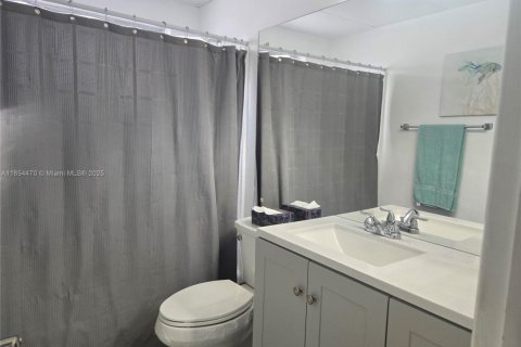 Снять в аренду кондоминиум в Дирфилд-Бич, Флорида 1 спальня, 61.32м2, № 1958716 - фото 8