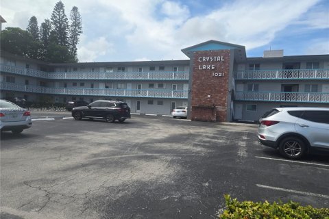 Снять в аренду кондоминиум в Дирфилд-Бич, Флорида 1 спальня, 61.32м2, № 1958716 - фото 1