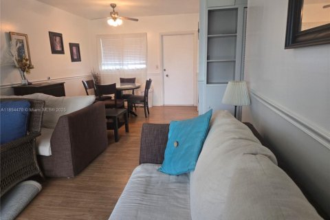 Снять в аренду кондоминиум в Дирфилд-Бич, Флорида 1 спальня, 61.32м2, № 1958716 - фото 19