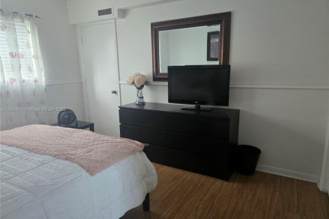 Снять в аренду кондоминиум в Дирфилд-Бич, Флорида 1 спальня, 61.32м2, № 1958716 - фото 13