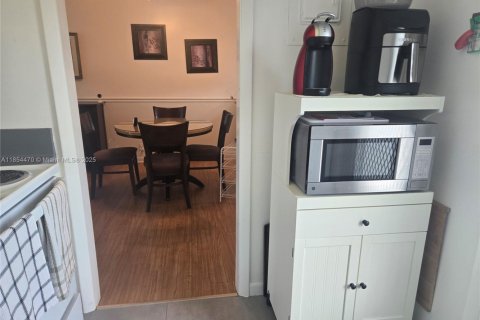 Снять в аренду кондоминиум в Дирфилд-Бич, Флорида 1 спальня, 61.32м2, № 1958716 - фото 5