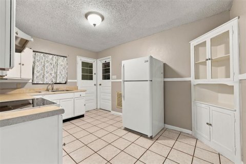 Villa ou maison à louer à Tampa, Floride: 2 chambres, 82.22 m2 № 2408143 - photo 9
