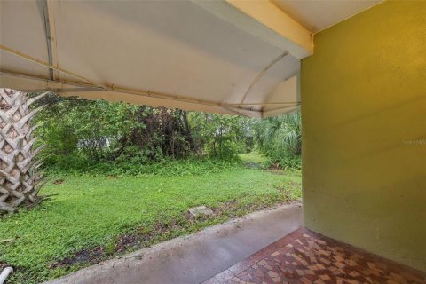 Villa ou maison à louer à Tampa, Floride: 2 chambres, 82.22 m2 № 2408143 - photo 25