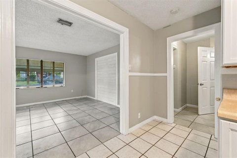 Villa ou maison à louer à Tampa, Floride: 2 chambres, 82.22 m2 № 2408143 - photo 15