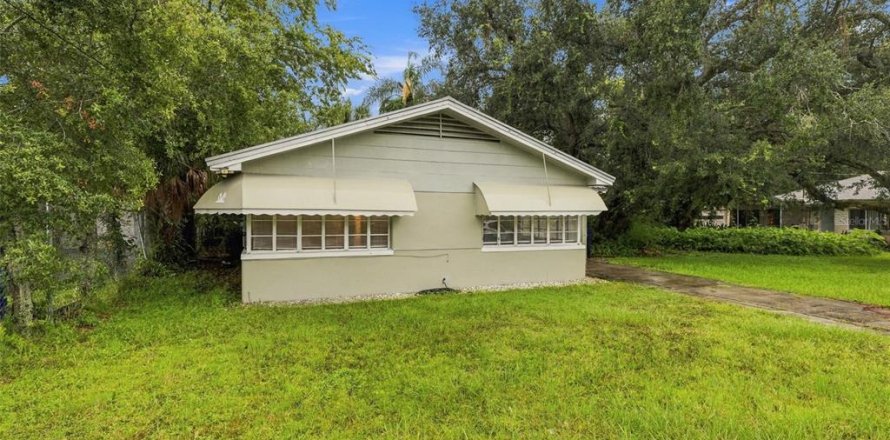 Villa ou maison à Tampa, Floride 2 chambres, 82.22 m2 № 2408143