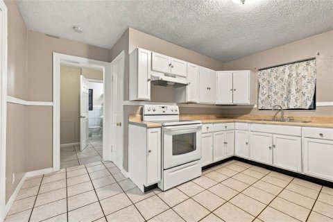 Villa ou maison à louer à Tampa, Floride: 2 chambres, 82.22 m2 № 2408143 - photo 10