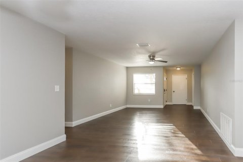 Villa ou maison à louer à Saint Petersburg, Floride: 4 chambres, 141.58 m2 № 1549836 - photo 3