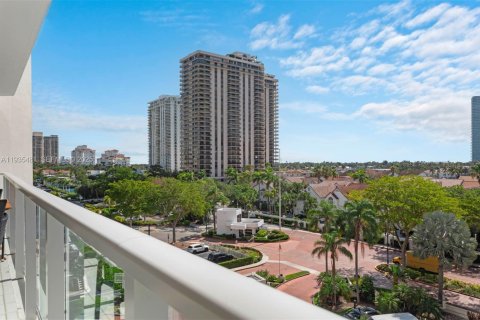 Condominio en venta en Aventura, Florida, 2 dormitorios, 168.62 m2 № 1994420 - foto 17