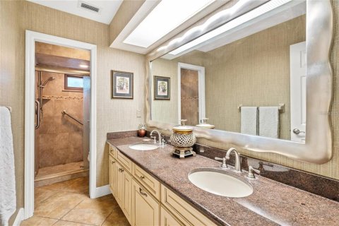 Casa en venta en Sarasota, Florida, 3 dormitorios, 289.39 m2 № 2123565 - foto 18